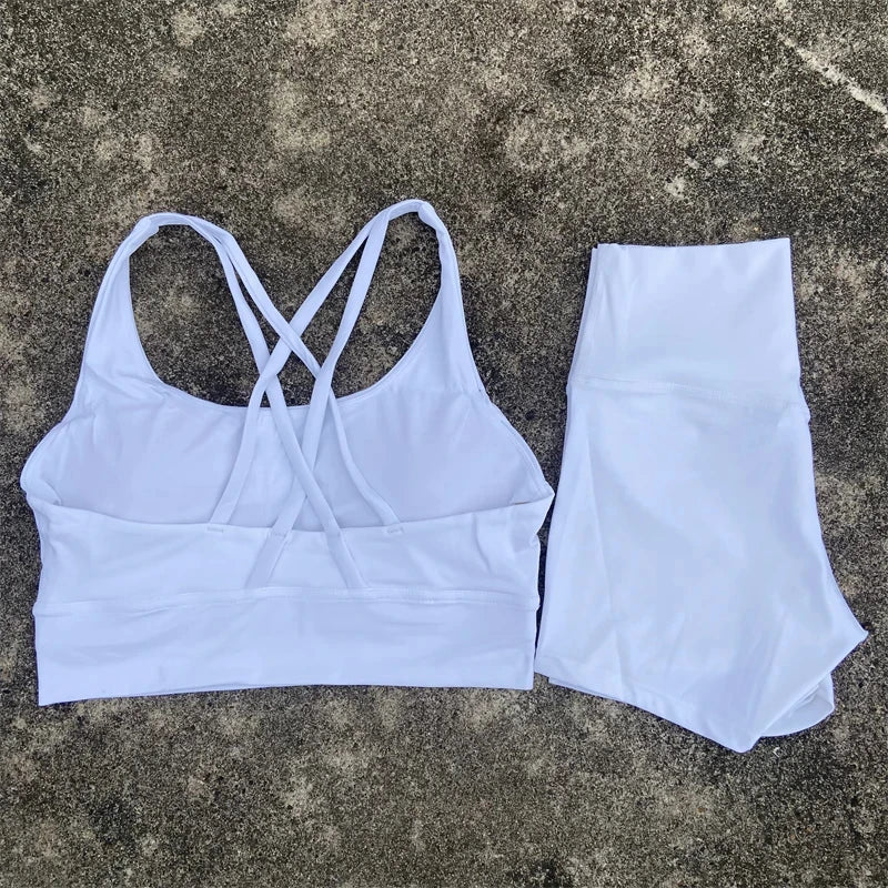2-Piece Women’s Yoga Set – Cross-Back Sports Bra & High-Waist Shorts