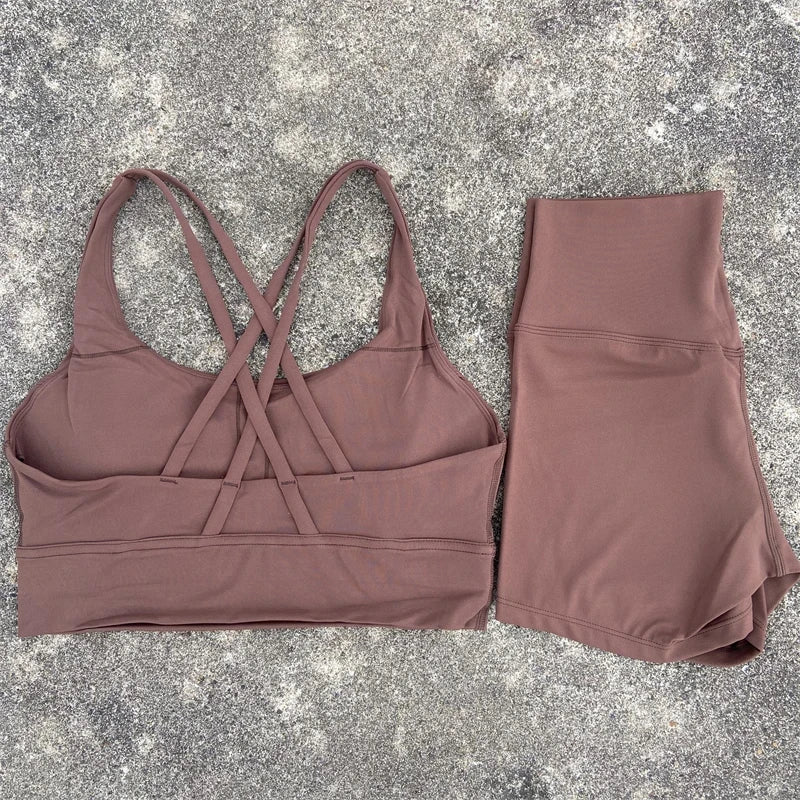 2-Piece Women’s Yoga Set – Cross-Back Sports Bra & High-Waist Shorts
