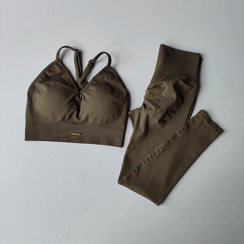 Women’s Seamless Hip-Lifting Yoga Set – V-Neck Bra & High-Waist Leggings